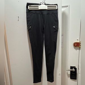 ATHLETA BLACK LEGGINGS..SIZE XS           THESE HAVE ZIPPERS ON BOTH SIDES…
